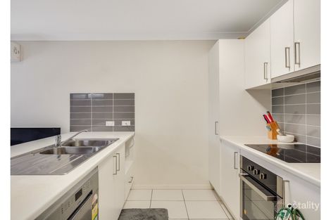 Property photo of 27 Carlin Street Glenvale QLD 4350