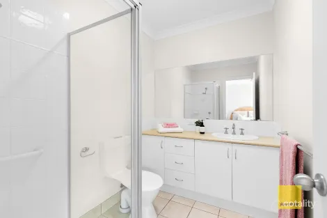 Property photo of 1/11 Lloyd Street Belmont VIC 3216