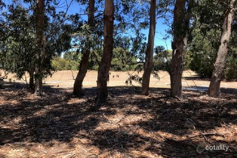 33 Wisteria Dr, Quindalup, WA 6281