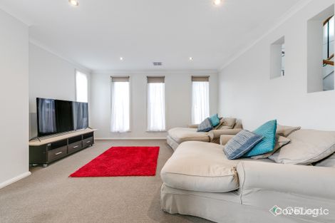 Property photo of 34 Kilburn Place Pakenham VIC 3810