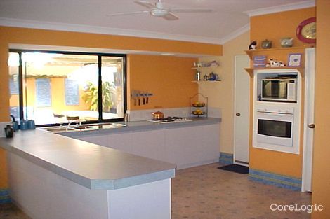 Property photo of 10 Barnett Close Huntingdale WA 6110