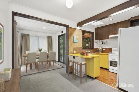 Property photo of 9 John Edgcumbe Way Endeavour Hills VIC 3802
