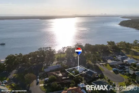 4 WALKER CT, BANKSIA BEACH, QLD 4507