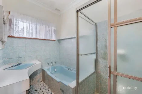 Property photo of 27 Bronsdon Street Smithfield NSW 2164