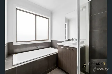 Property photo of 8 Maracana Circuit Strathtulloh VIC 3338