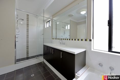 Property photo of 23 Broadstone Vista Meadow Springs WA 6210