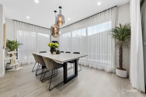 Property photo of 40 Highpark Circuit Craigieburn VIC 3064