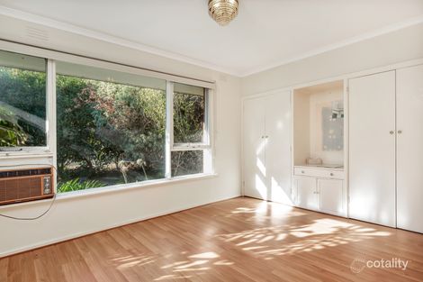 Property photo of 10 Deschamp Crescent Rowville VIC 3178