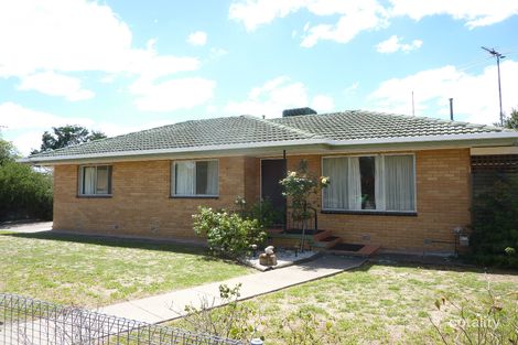 61 Young St, Holbrook, NSW 2644