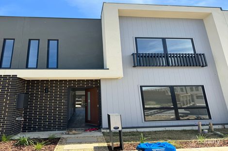 5 Fusion Cct, Cranbourne West, VIC 3977