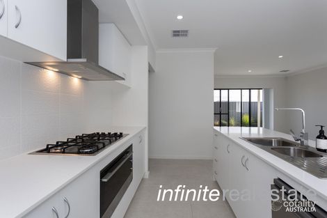 Property photo of 6 Melbourne Loop Hammond Park WA 6164