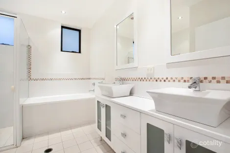 Property photo of 2/42 Carrington Road Randwick NSW 2031