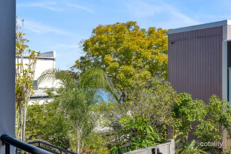 Property photo of 3/45 Riverview Terrace Indooroopilly QLD 4068