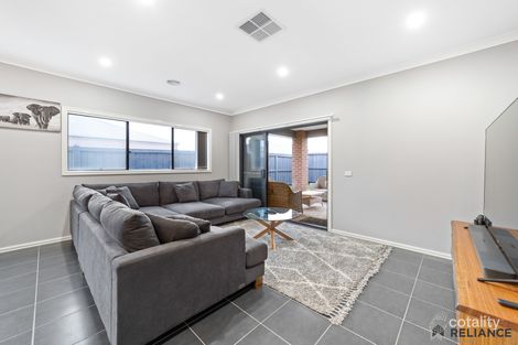 Property photo of 31 Stonefly Circuit Weir Views VIC 3338