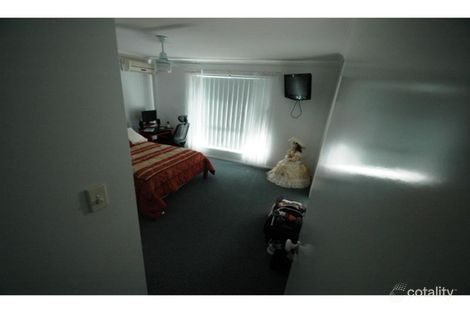 Property photo of 18 Searle Street Thabeban QLD 4670