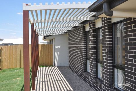 2/17 Weebah Pl, Cambooya, QLD 4358