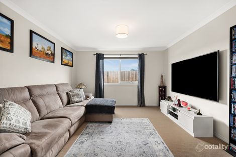Property photo of 4 Appleporch Way Drouin VIC 3818