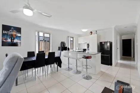 Property photo of 8 Warilla View Blacks Beach QLD 4740