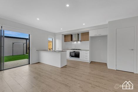 Property photo of 9 Bronx Walk Wollert VIC 3750