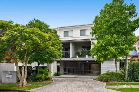Property photo of 2/36 Hall Street Northgate QLD 4013