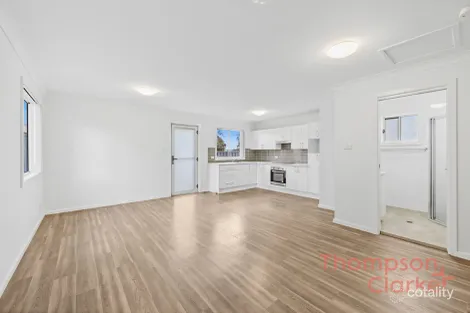 Property photo of 6 Kenvil Close Rutherford NSW 2320