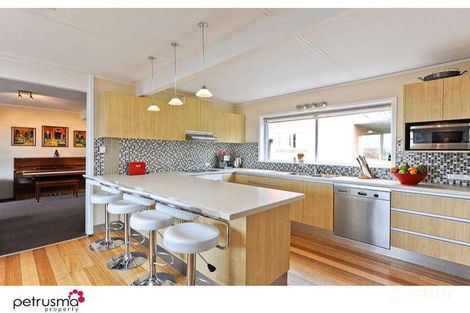 Property photo of 2 Orana Place Taroona TAS 7053