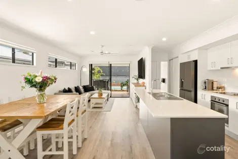 Property photo of 34 Twilight Drive Spring Mountain QLD 4300