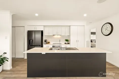 Property photo of 34 Twilight Drive Spring Mountain QLD 4300