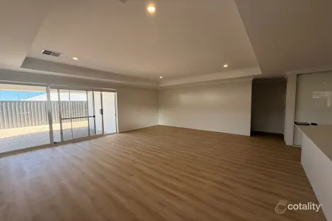 Property photo of 12 Siesta Way Madora Bay WA 6210