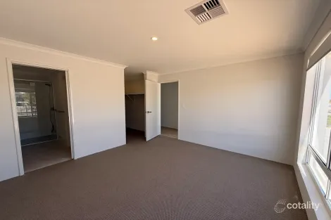 Property photo of 12 Siesta Way Madora Bay WA 6210