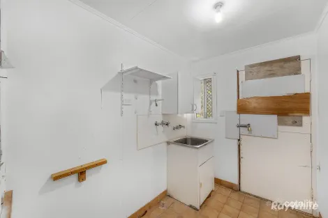 Property photo of 68 Aerodrome Road Clinton QLD 4680