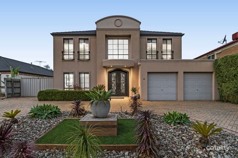 18 Palmerston Cres, Taylors Lakes, VIC 3038