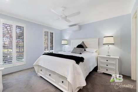 Property photo of 18A Ripplevale Circle Carramar WA 6031