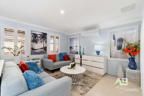 Property photo of 18A Ripplevale Circle Carramar WA 6031