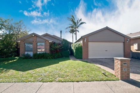19 Waverley Park Dr, Cranbourne North, VIC 3977