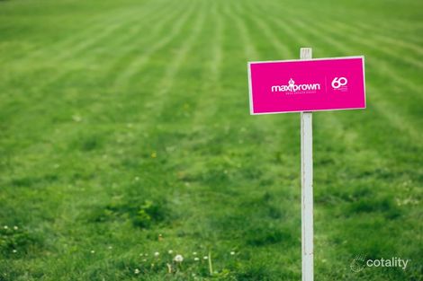 5 Monomeath Dr, Mickleham, VIC 3064