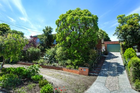 Property photo of 32 Brentwood Drive Avondale Heights VIC 3034