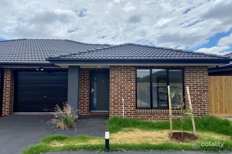 3 Toohey Cl, Melton South, VIC 3338