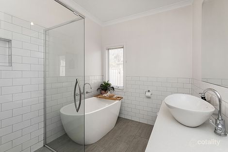 Property photo of 6 Hewitt Avenue Kennington VIC 3550