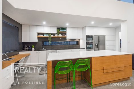 Property photo of 15 Eyrean Way Gwelup WA 6018