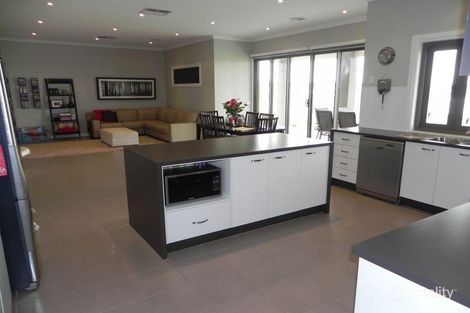 Property photo of 2 Eyrie Court Hopetoun Park VIC 3340