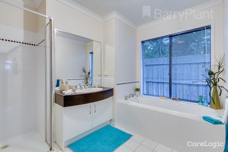 Property photo of 13 Bruxner Way Taylors Lakes VIC 3038