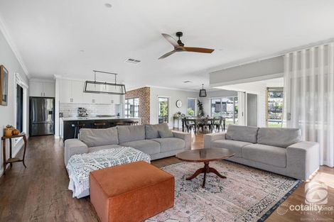 21 Whitestone Pl, West Wodonga, VIC 3690