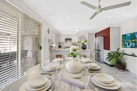 Property photo of 4 Telopea Close Lake Haven NSW 2263