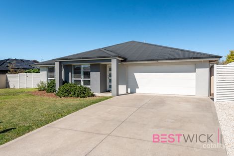 Property photo of 14 Maxwell Drive Eglinton NSW 2795