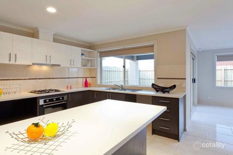 Property photo of 1 Millicent Parade Officer VIC 3809