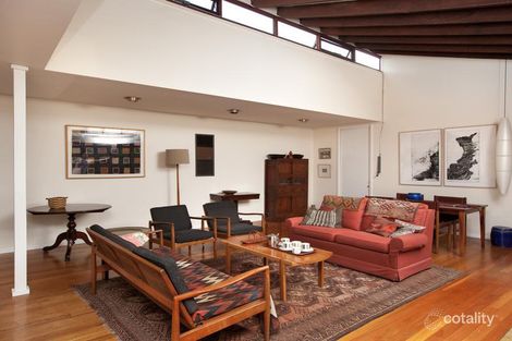 Property photo of 30 Barnet Close Phillip ACT 2606