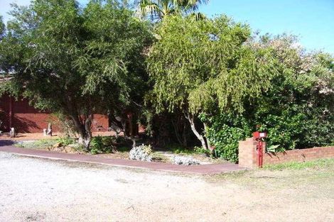 31 Anderson Rd, Forrestfield, WA 6058