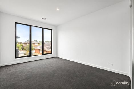 Property photo of 2/33 Palm Beach Crescent Mount Waverley VIC 3149