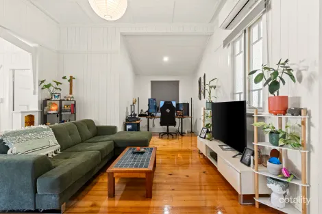Property photo of 175 Russell Street Newtown QLD 4350